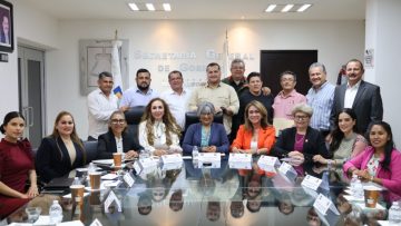 FOTO-BOLETIN-SGG-REUNION-PODERES-810×452-1