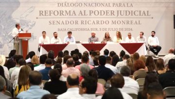 FOTO2-BOLETIN-1262-REALIZAN-FORO-810×540-1