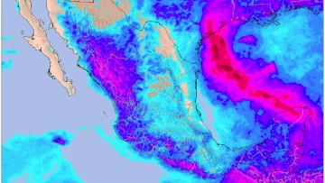 ciclon-beryl-se-aleja-de-mexico-despues-de-cambiar-su-trayectoria-sera-amenaza-para-estados-del-noreste-huracan-inundaciones-verano-la-nina-1720240660610_1024
