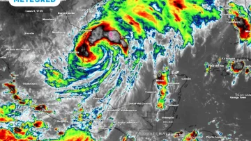 ciclon-francine-y-ondas-tropicales-dejaran-lluvias-intensas-en-mexico-donde-llovera-mas-1725925873547_1024
