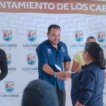 Entrega alcalde Christian Agúndez apoyos asistenciales a 20 familias de San José del Cabo por el orden de los $300 mil pesos