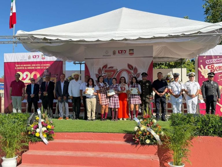 Encabeza Gobernador conmemoración del 220 aniversario del natalicio de Benito Juárez en Loreto