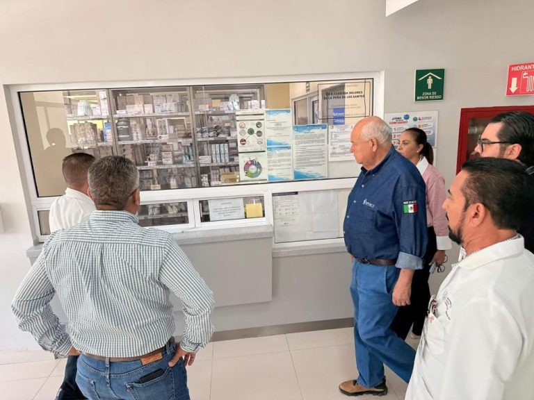 Supervisa Gobernador Castro Cosío avances de obras de salud que benefician a la población de Comondú