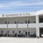 Con diálogo y acuerdos, Milena Quiroga impulsa el ordenamiento del comercio en el Malecón de La Paz