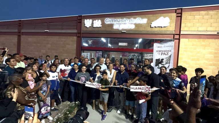 Acude Víctor Castro a inauguración de nuevas instalaciones deportivas en La Paz