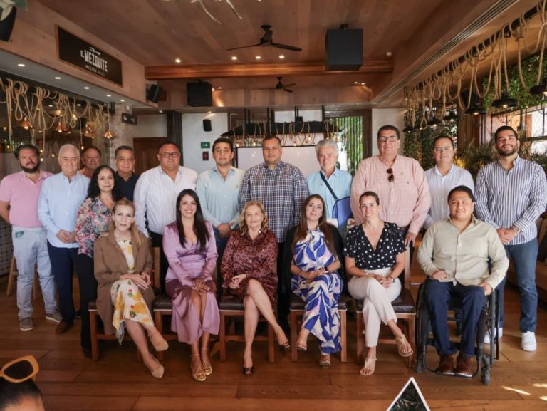 Se reúne el secretario General de Gobierno con el Grupo Madrugadores de San José del Cabo