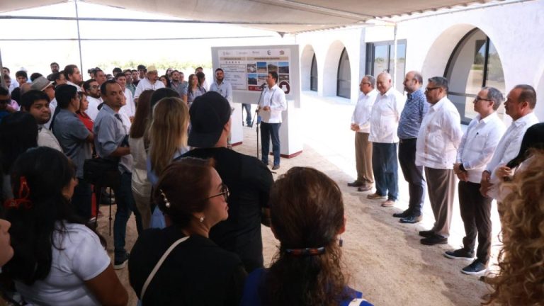 Gobernador entrega nueva infraestructura educativa en la UABCS y pone en marcha foro sobre tecnologías digitales