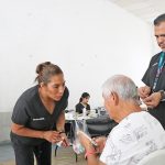 Entregan 600 auxiliares auditivos a beneficiarios del programa de salud en BCS