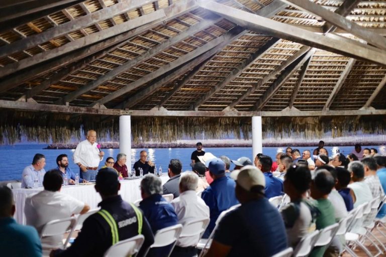 Autoriza gobernador Víctor Castro tarifas preferentes en instalaciones de API en Loreto