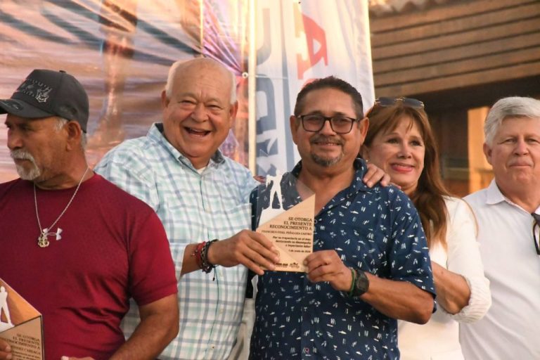 Destaca Gobernador aportación de mujeres y hombres del mar a la economía de BCS