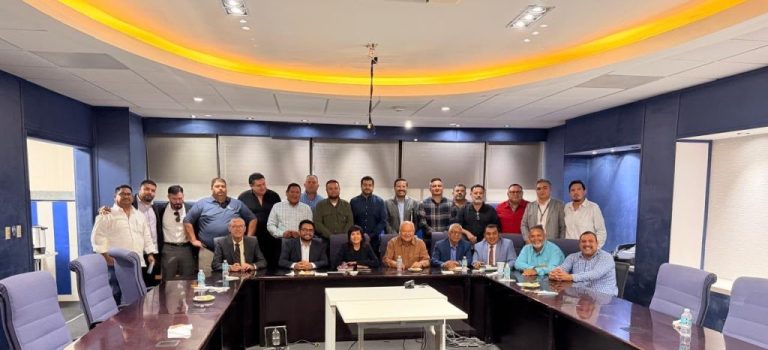 Gobernador VMCC mantiene diálogo con sector transporte de Los Cabos para construir acuerdos