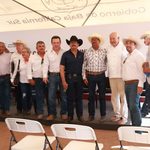 Respalda Gobierno de Víctor Castro al sector ganadero con entrega de predio y seguro de vida para 2027