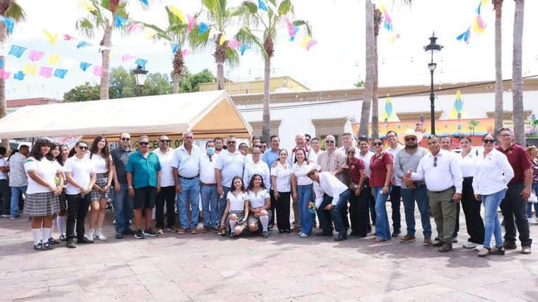 Conmemora Víctor Castro el Día de la Nación Pluricultural en Todos Santos
